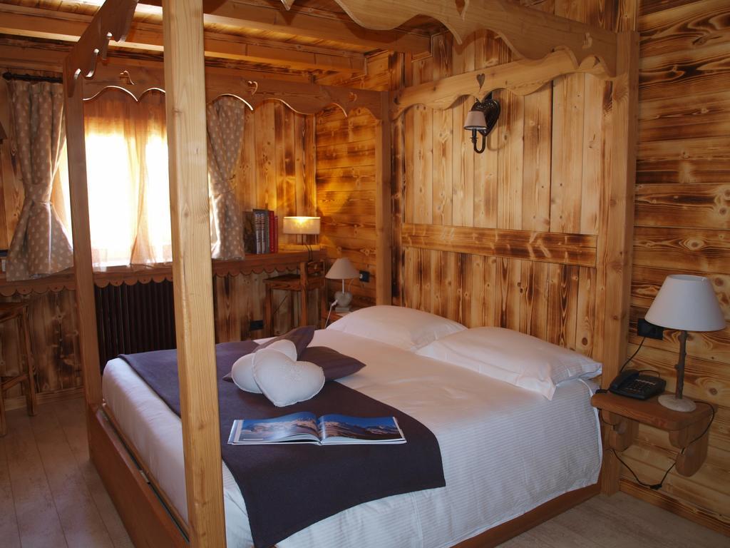 Hotel Letterario Locanda Collomb La Thuile Pokoj fotografie