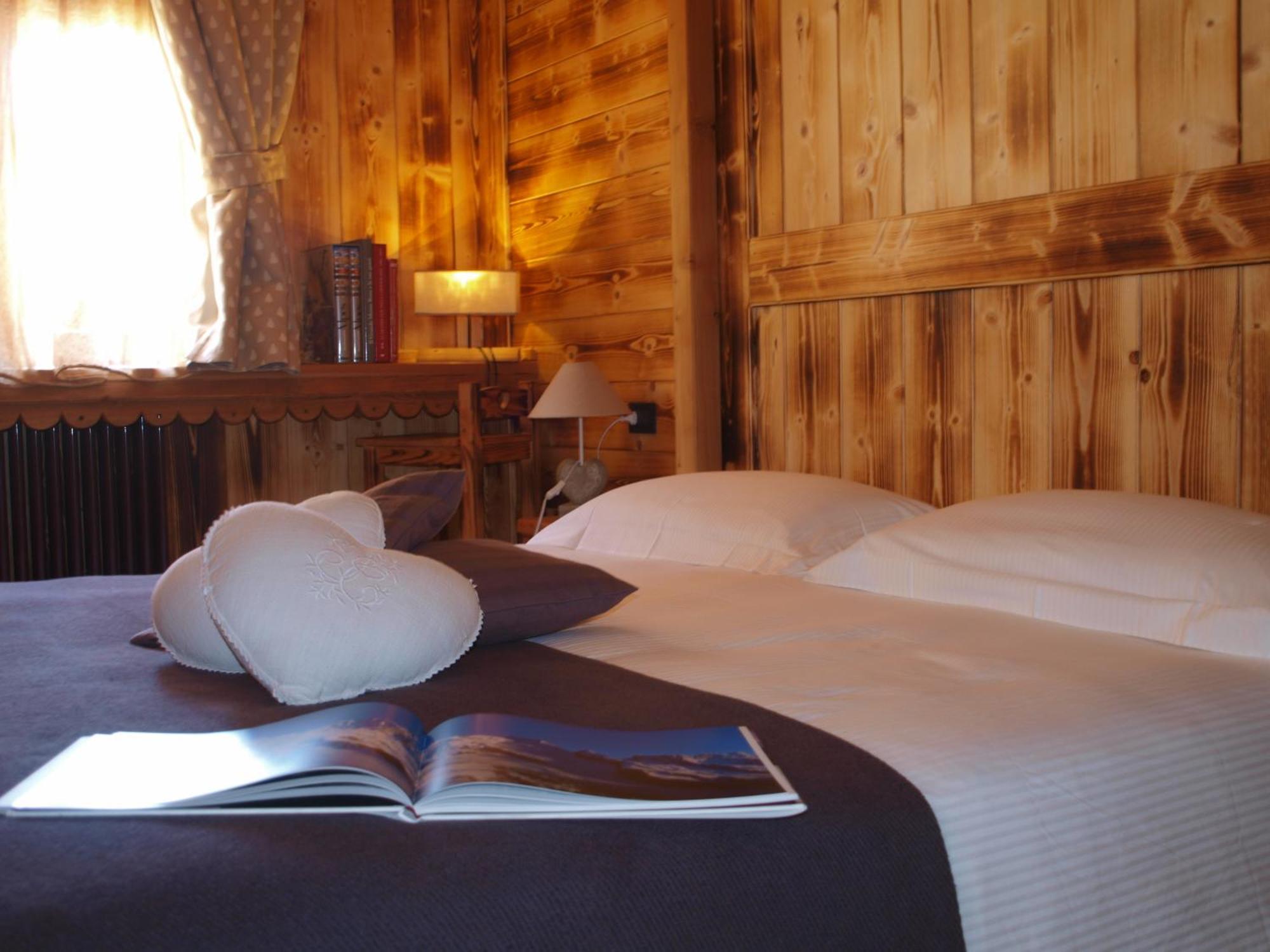 Hotel Letterario Locanda Collomb La Thuile Pokoj fotografie