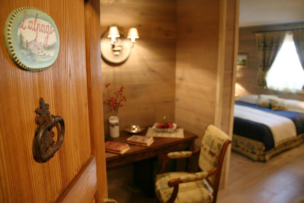 Hotel Letterario Locanda Collomb La Thuile Pokoj fotografie