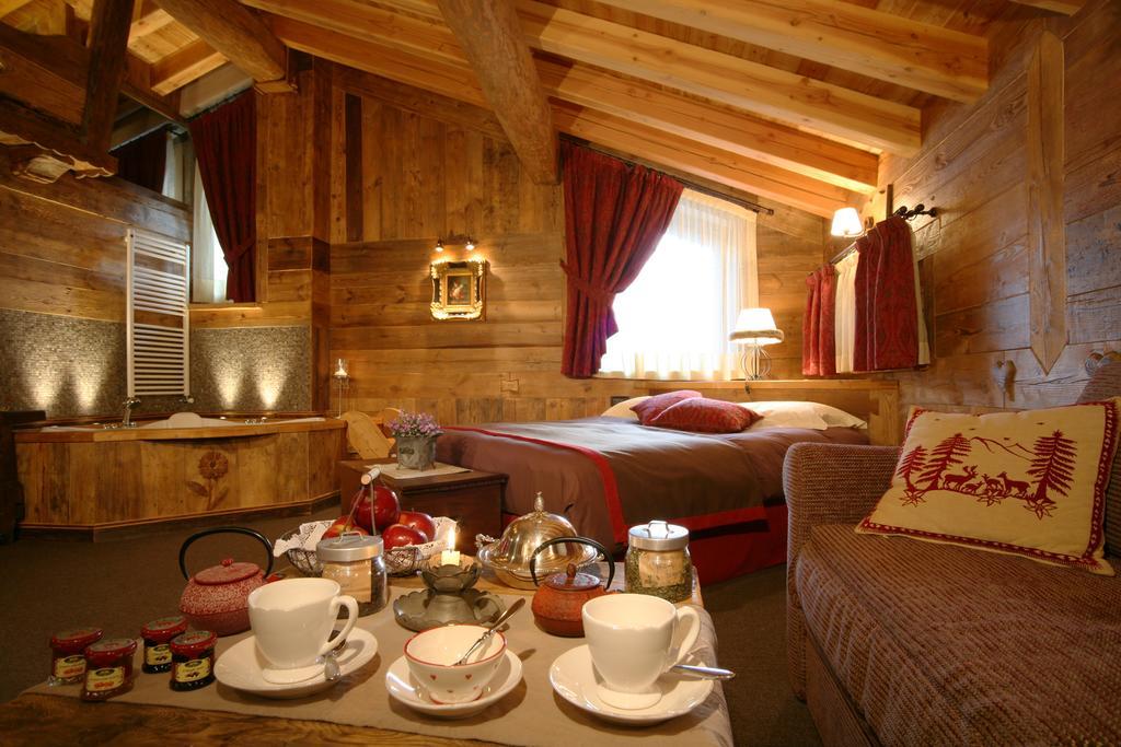 Hotel Letterario Locanda Collomb La Thuile Pokoj fotografie